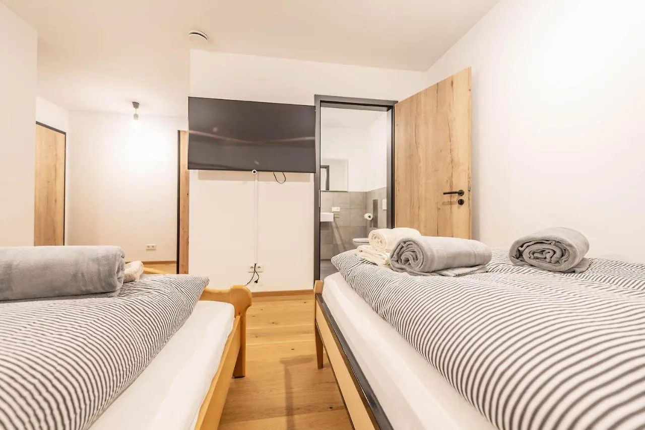 Moderne Villa Mit Whirlpool Und Heimkino Waldkirchen 0*,  Germany