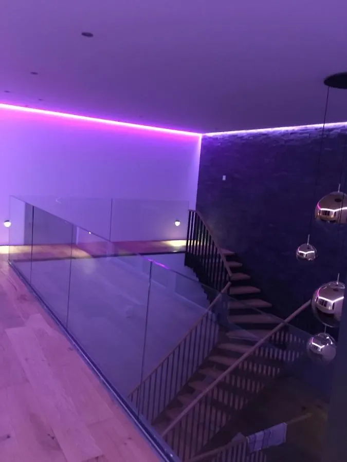 Moderne Villa Mit Whirlpool Und Heimkino Waldkirchen